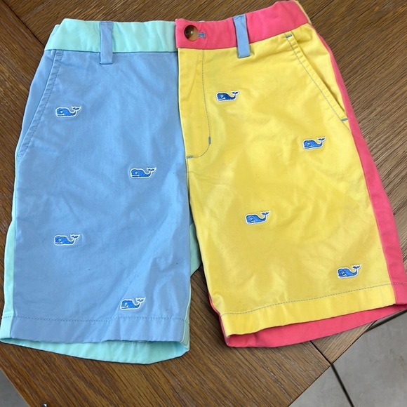 Vineyard Vines Shorts - Picture 1 of 3